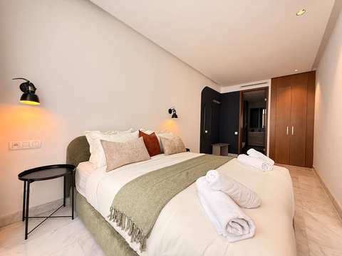 B Living Oasis B15 5